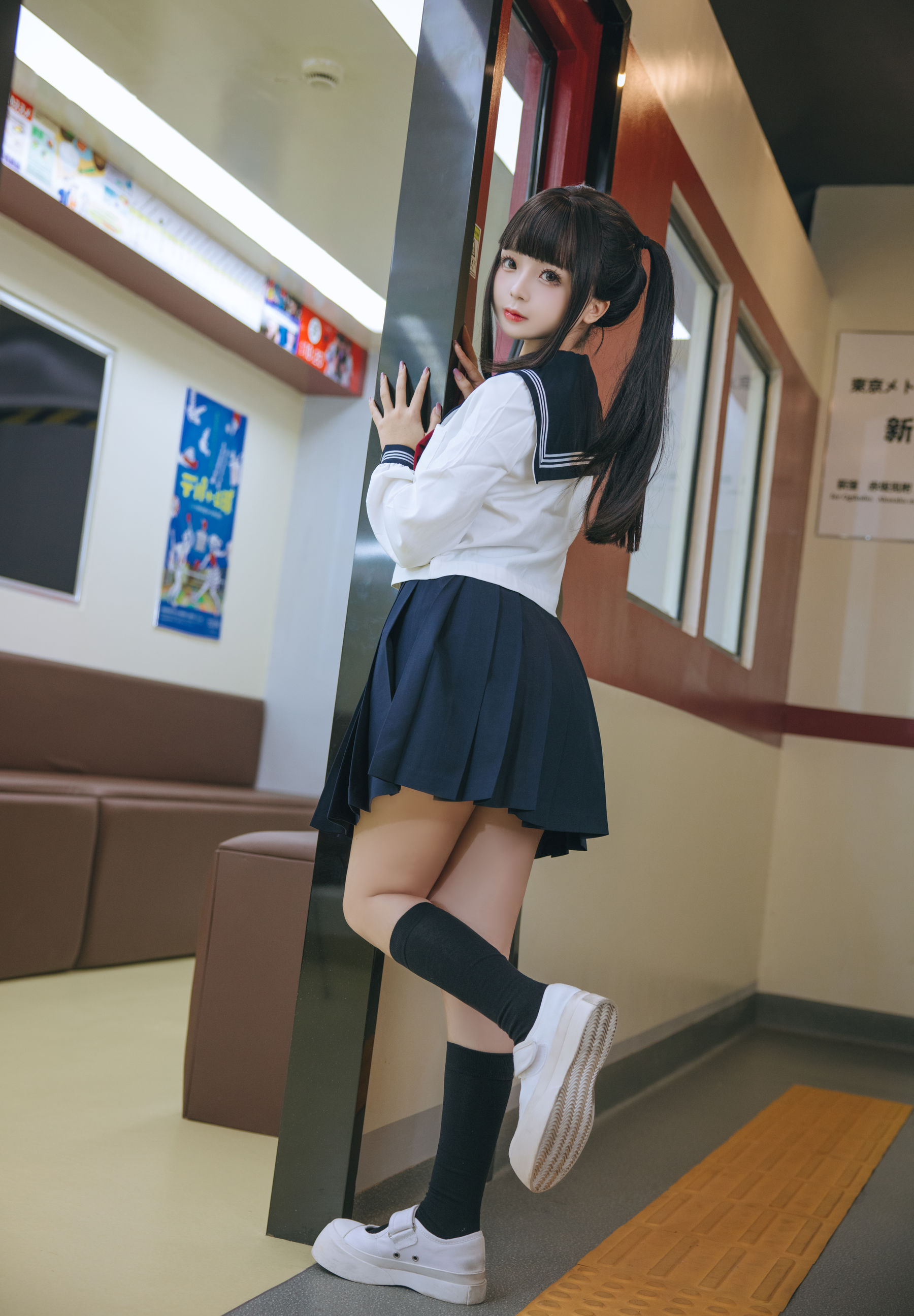 Cosplay日奈娇 - 列车JK 第5张图