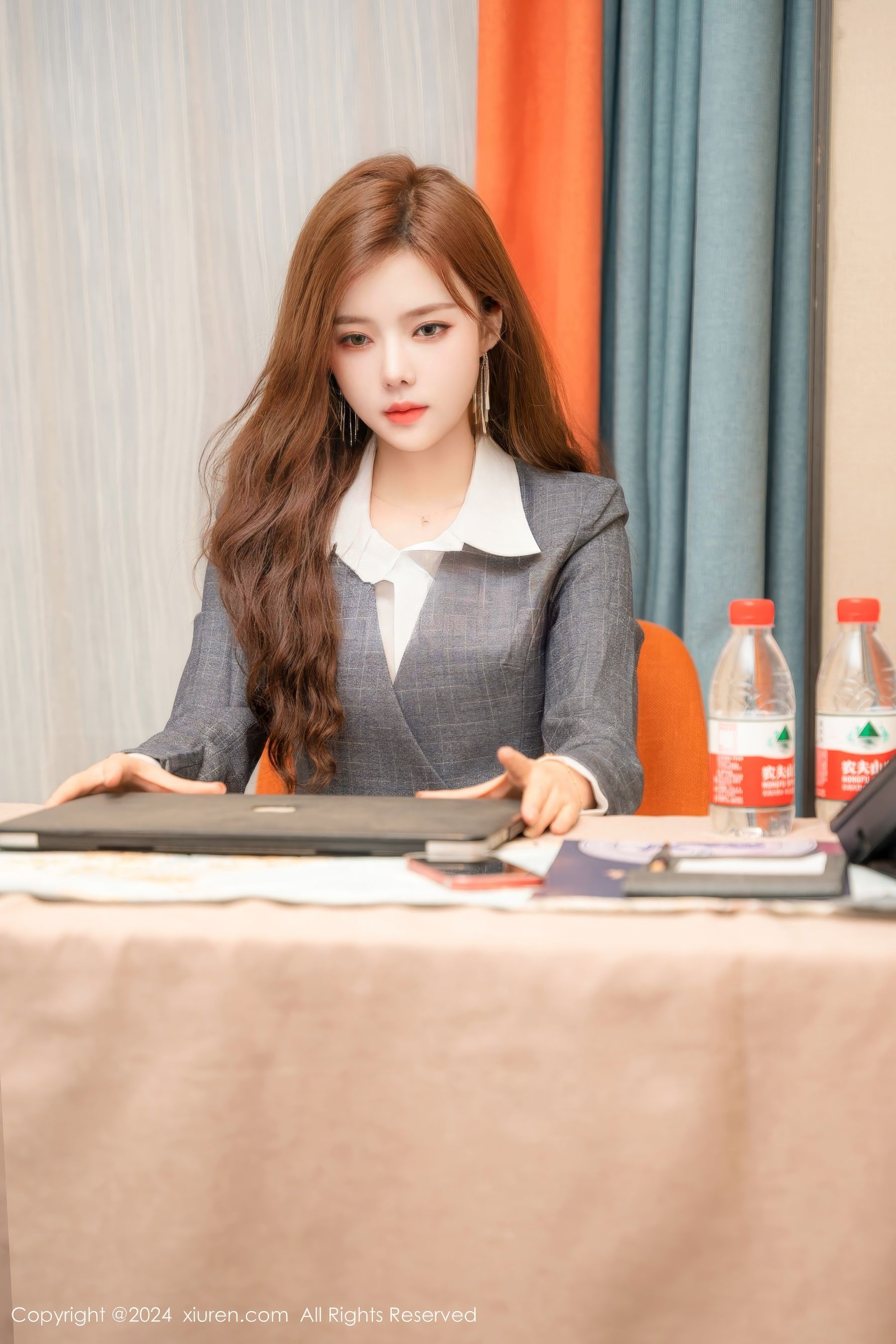 [秀人XiuRen] 2024.09.24 No.9201 拍黄瓜girl 第34张图