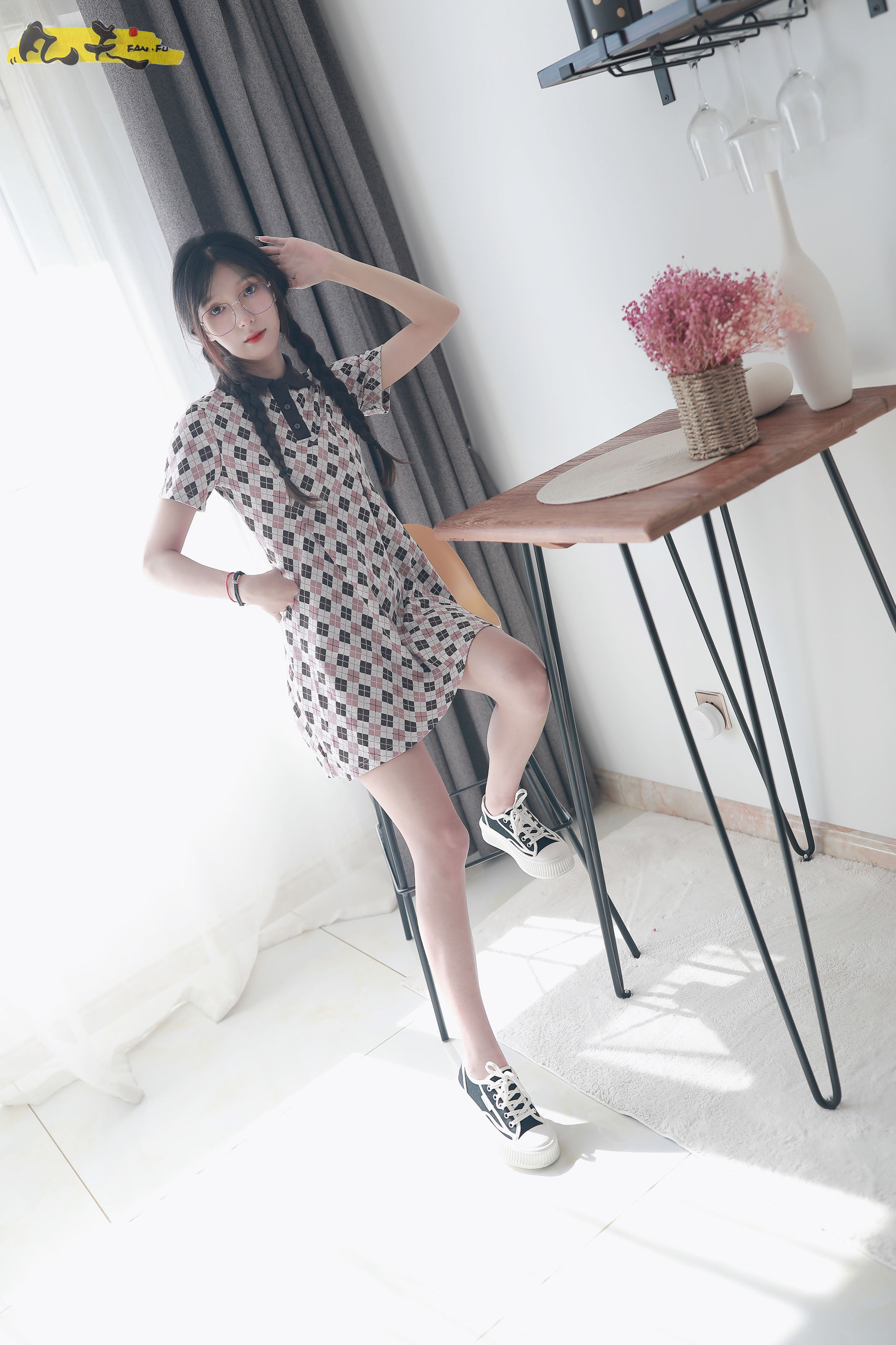 凡夫摄影 - 夏妹 板鞋白棉袜 第8张图