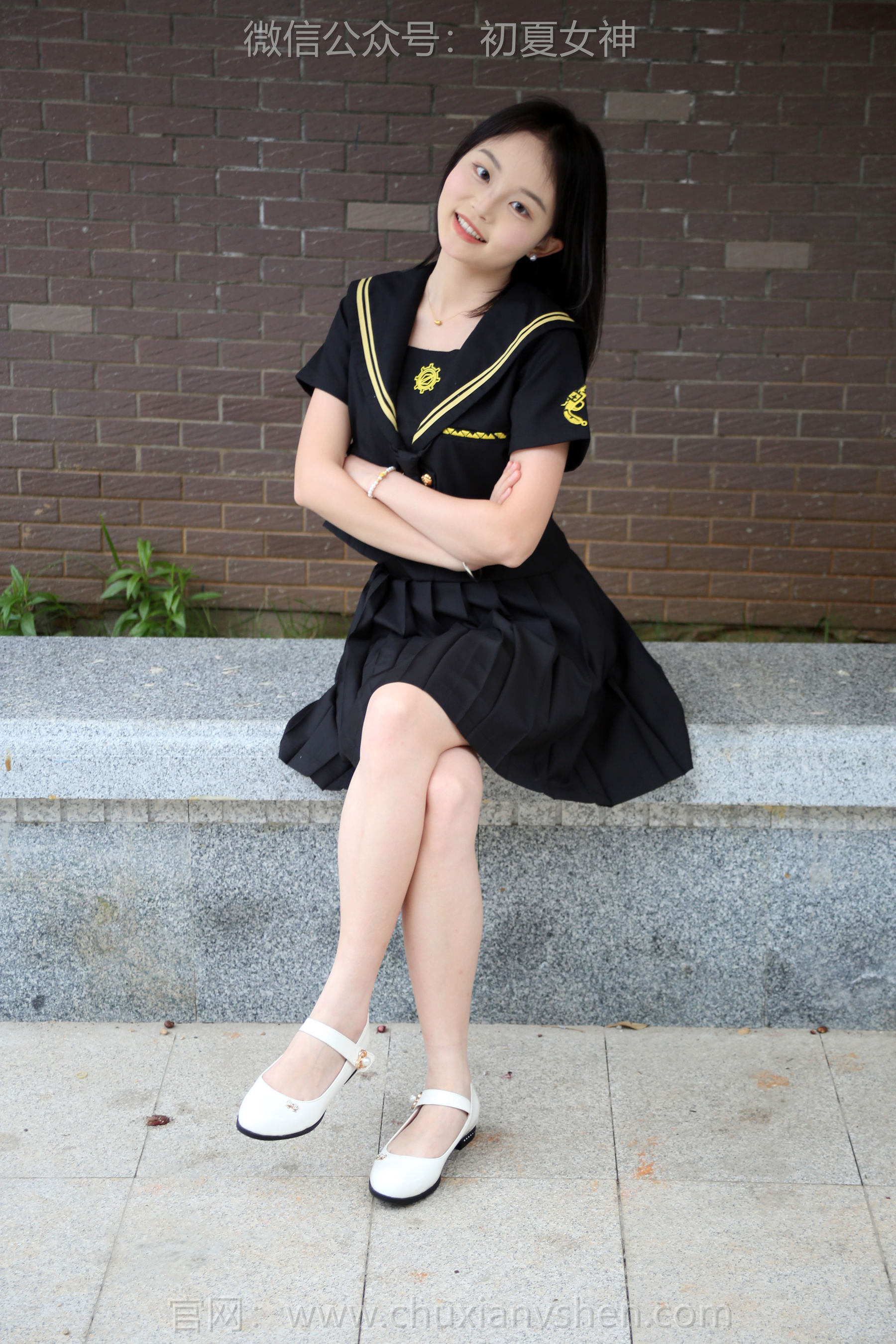 初夏女神 No.216 双双 黑系水手服 第3张图