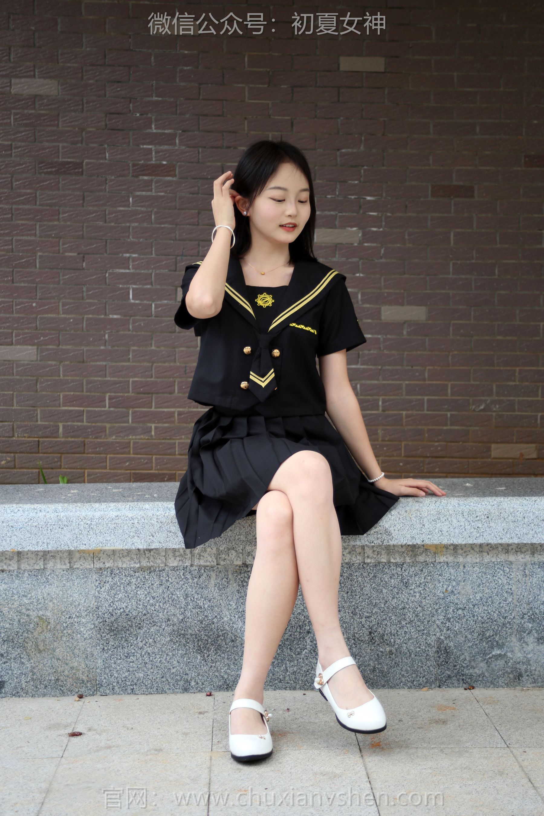 初夏女神 No.216 双双 黑系水手服 第4张图