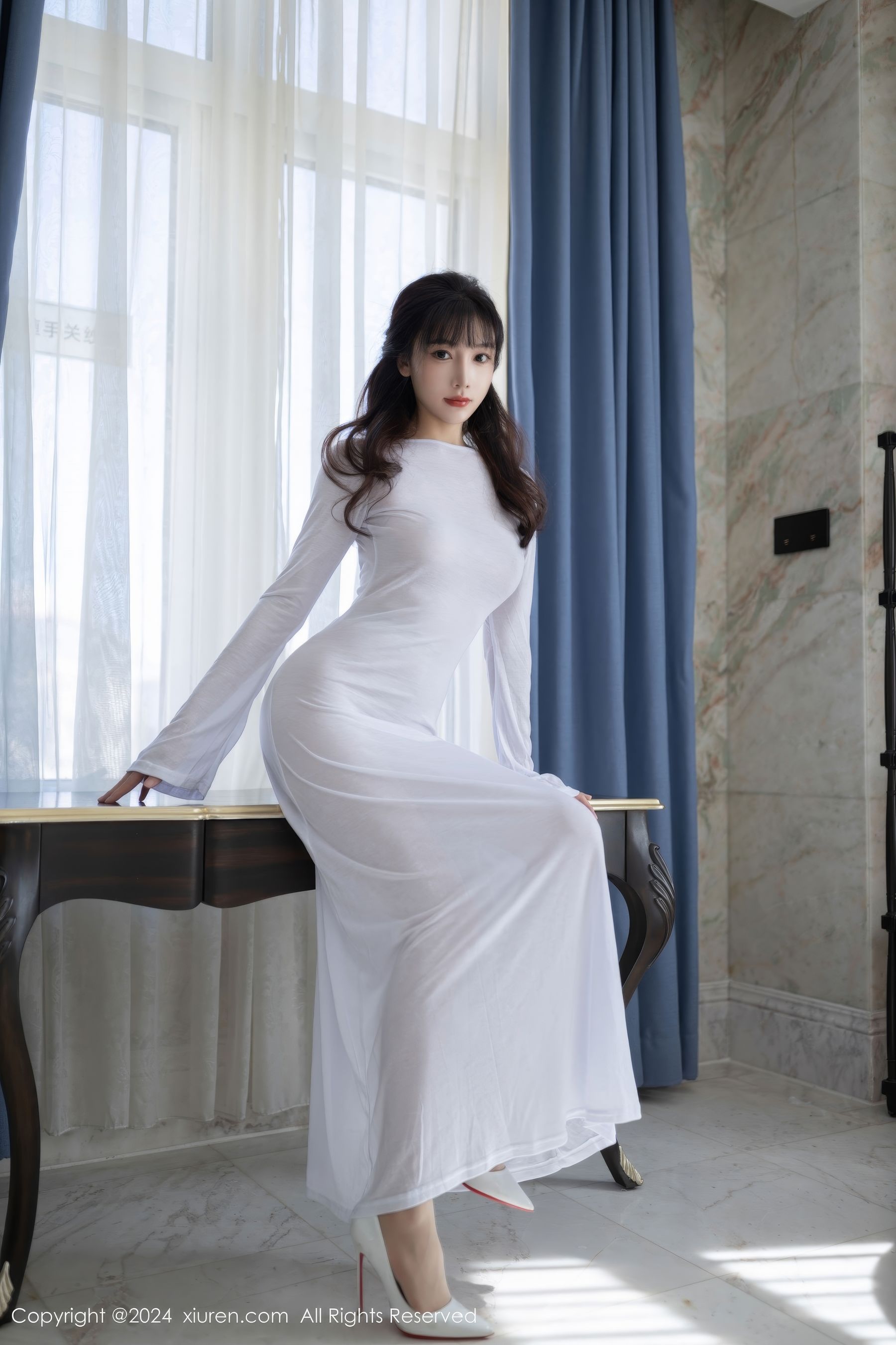[秀人XiuRen] 2024.11.28 No.9521 陆萱萱 第3张图