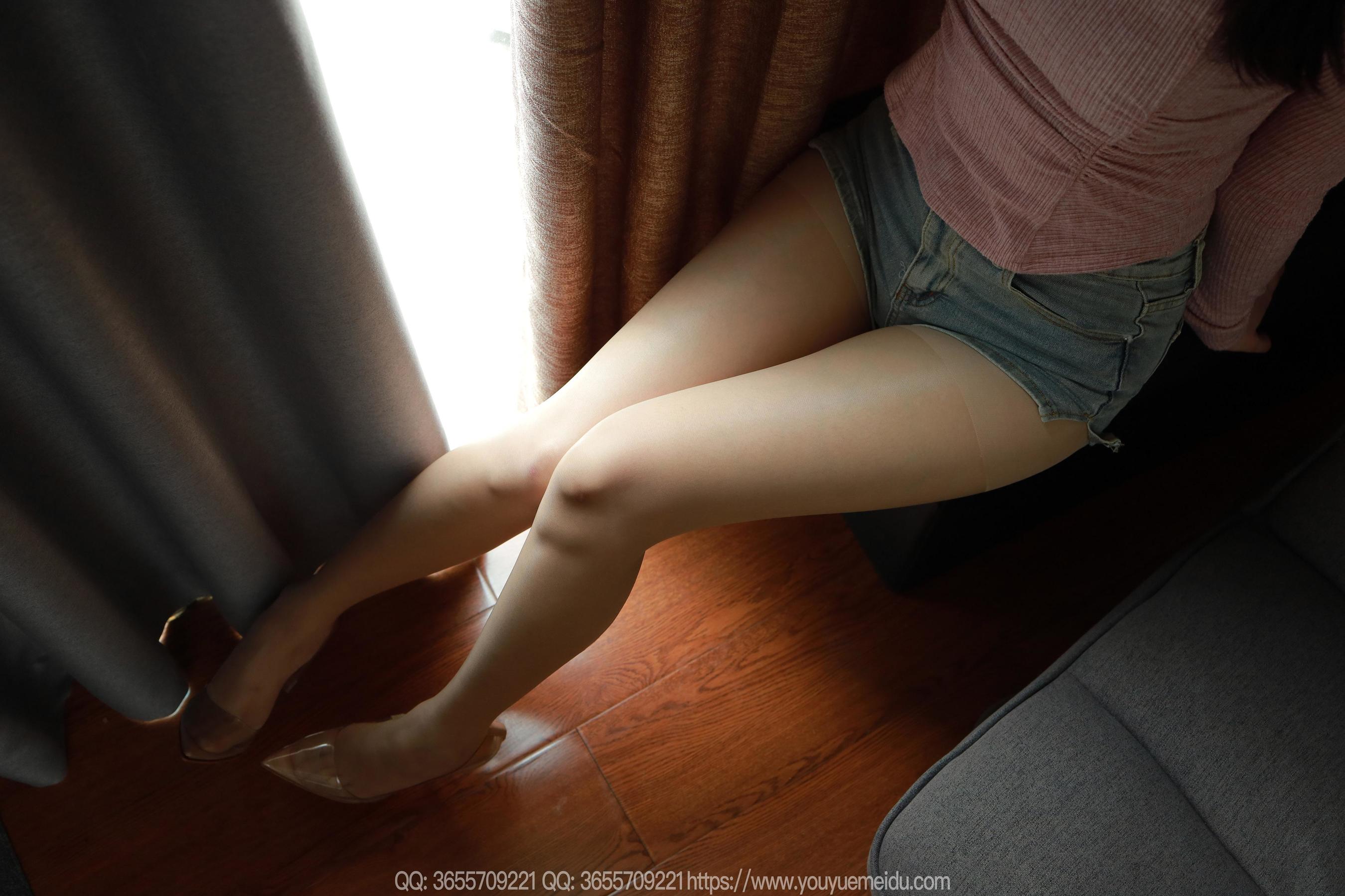IESS异思趣向 - 模特： 婉萍 《短裤肉丝》 第6张图