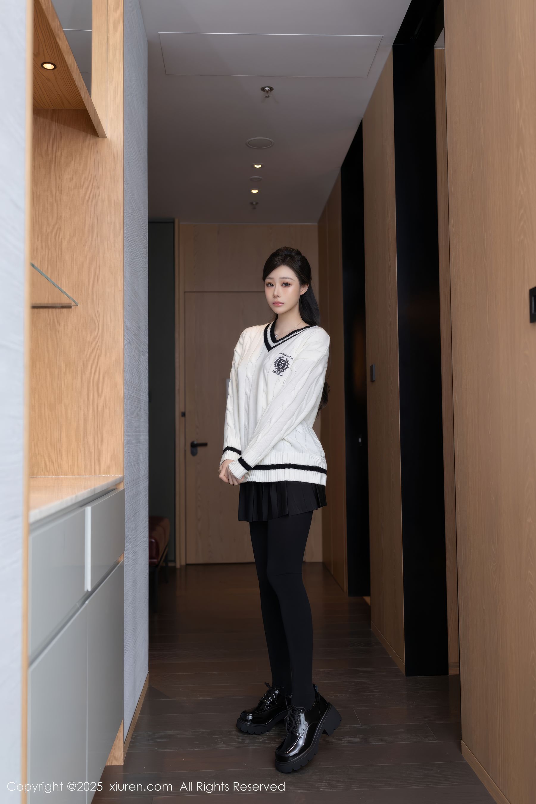 [秀人XiuRen] 2025.03.07 No.9986 小逗逗 第1张图